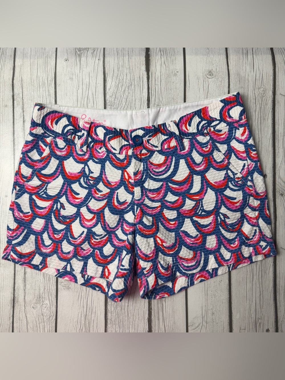 Lilly Pulitzer Women's 4 Callahan Shorts Gillty Fish Scale Print